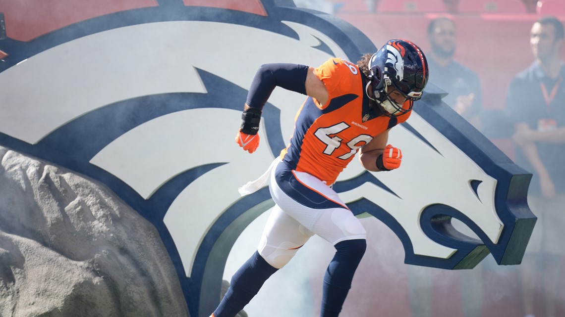 Denver Broncos linebacker Alex Singleton (49) looks into the backfield  during an NFL football game against the San Francisco 49ers, Saturday, Aug  19, 2023, in Santa Clara, Calif. (AP Photo/Scot Tucker Stock