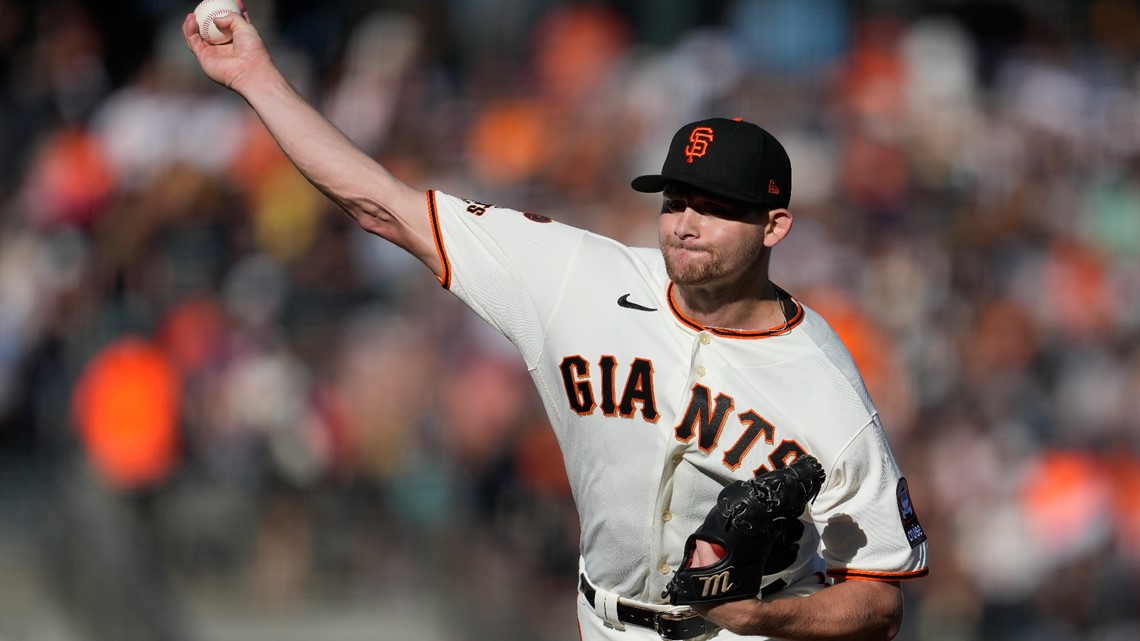 Giants overcome four-run deficit to beat Rockies