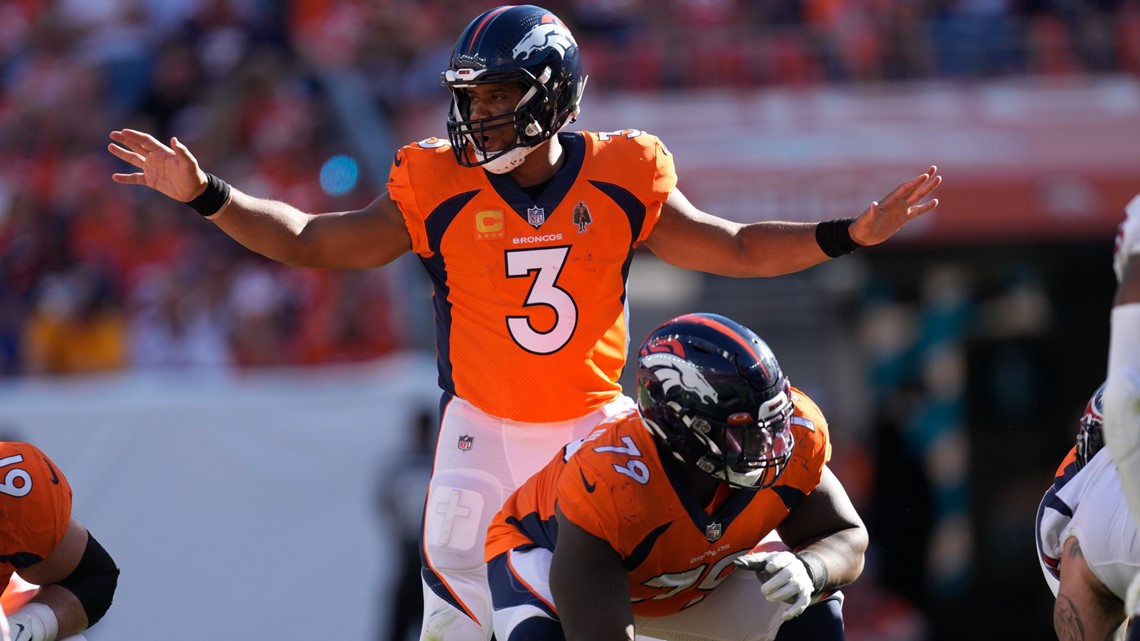 Russell Wilson leads sloppy Broncos past Texans 16-9