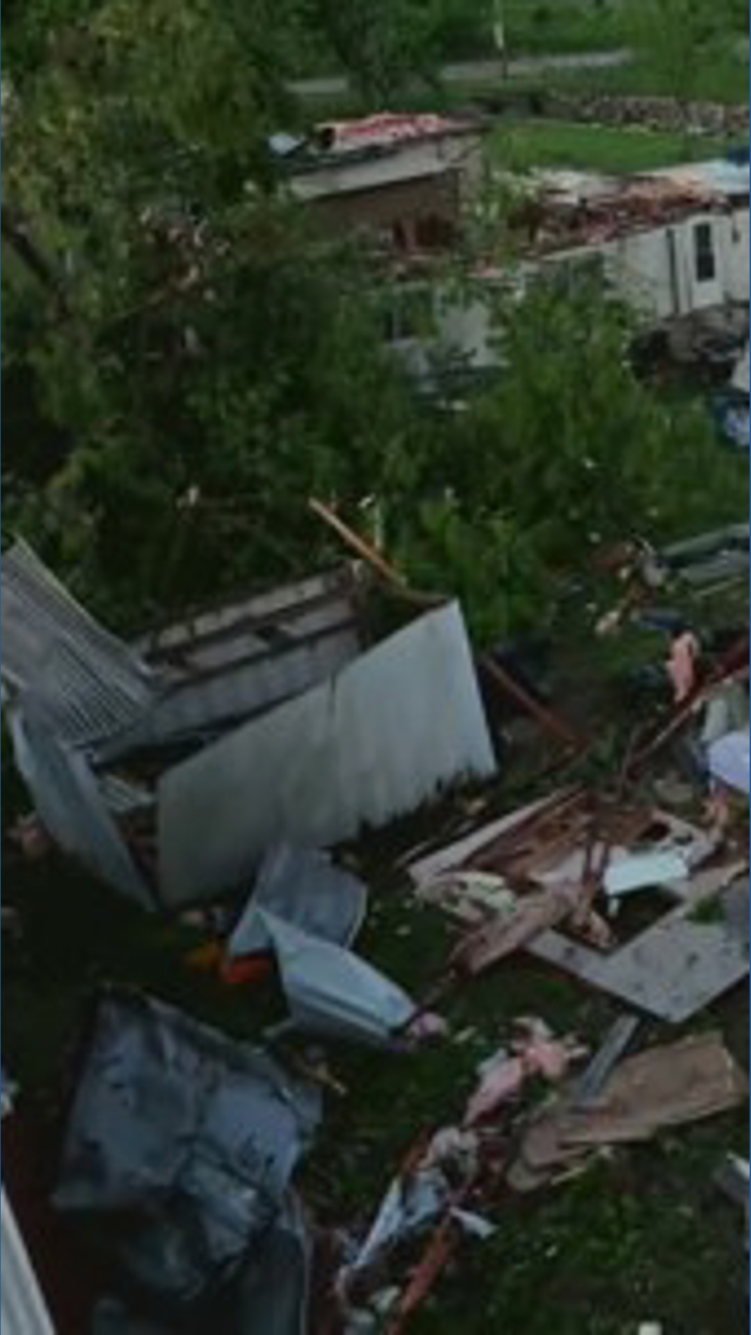 Severe storms leave behind damage in St. Louis | 9news.com