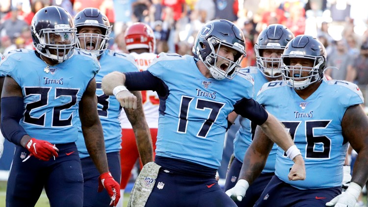 Titans handle a healthy Mahomes and beat Chiefs 35-32