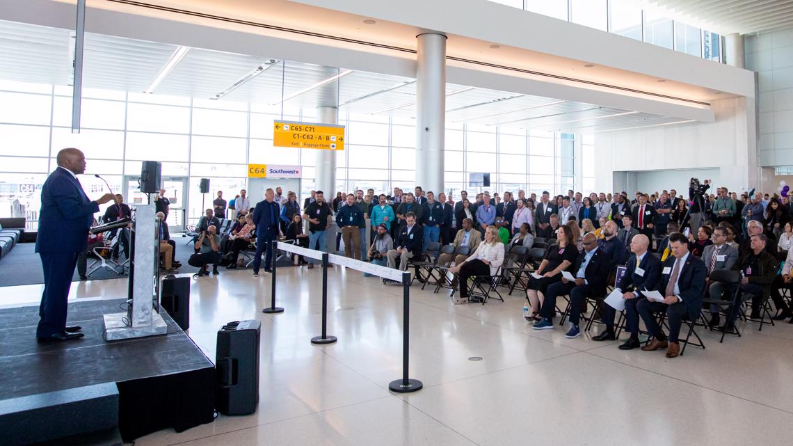 Victoria's Secret opens at Denver International Airport (and the