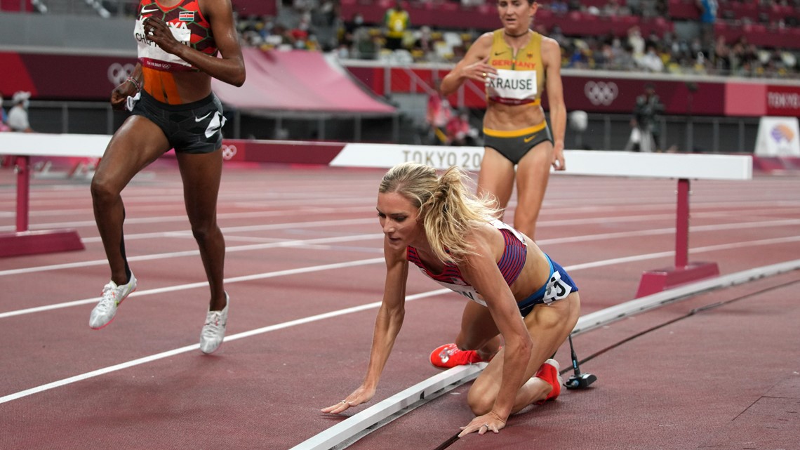 Courtney Frerichs takes silver in steeplechase at Tokyo Olympics