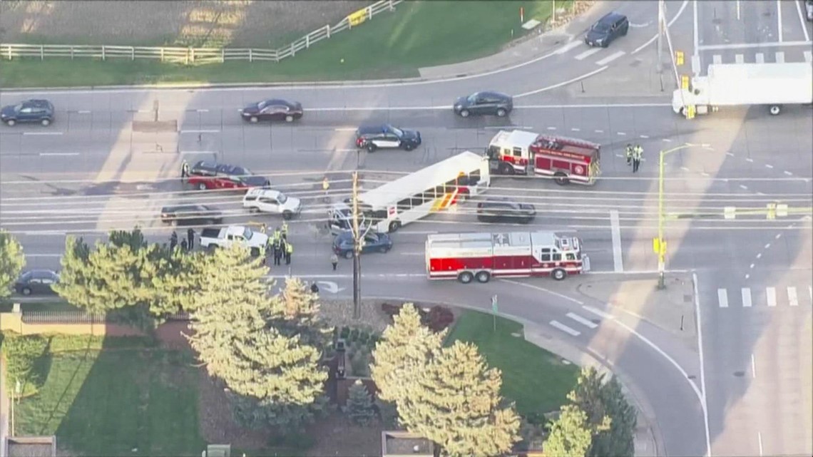 4 people injured after crash involving RTD bus on Parker Road