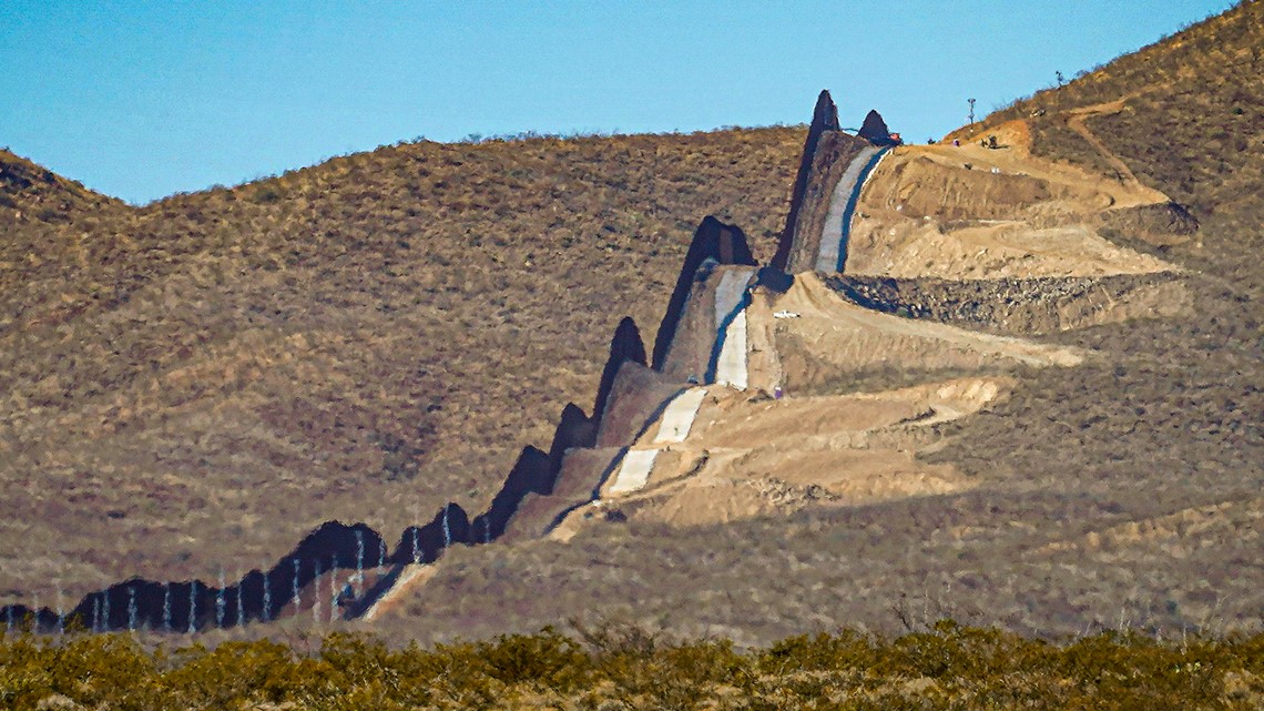 'We Build The Wall' fraud trial: Jury says they're deadlocked - Vimarsana News