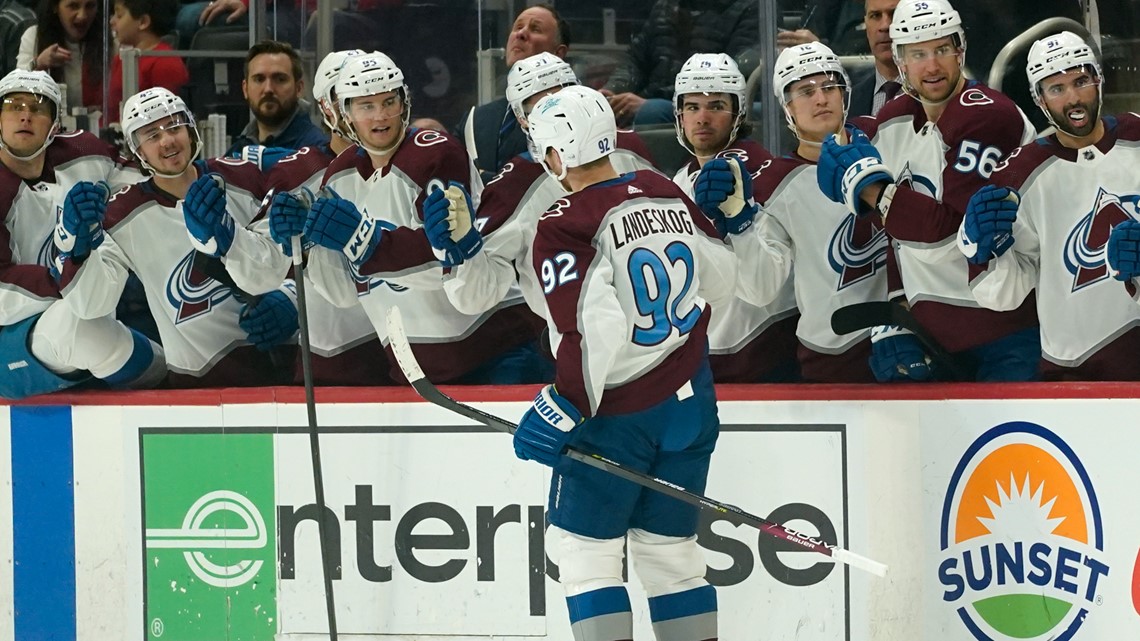 Gabriel Landeskog scores twice, NHLleading Avs beat Red Wings