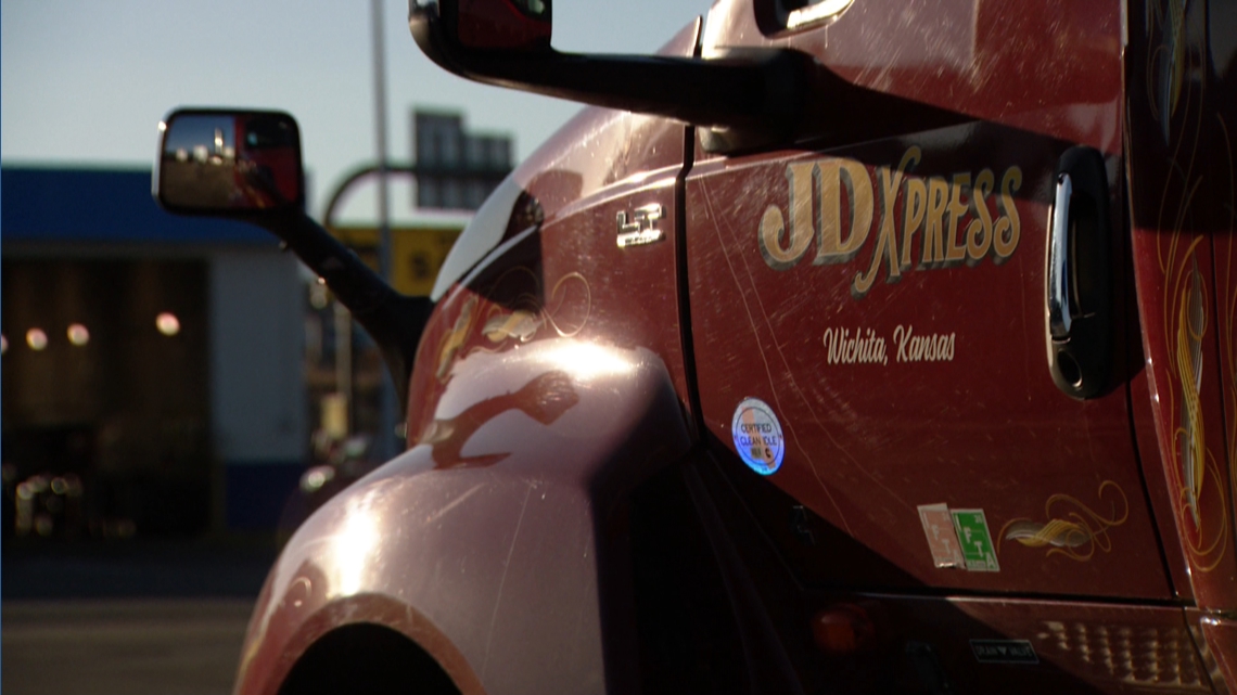 High winds on I-70 prompt Colorado truckers to alter routes for safety
