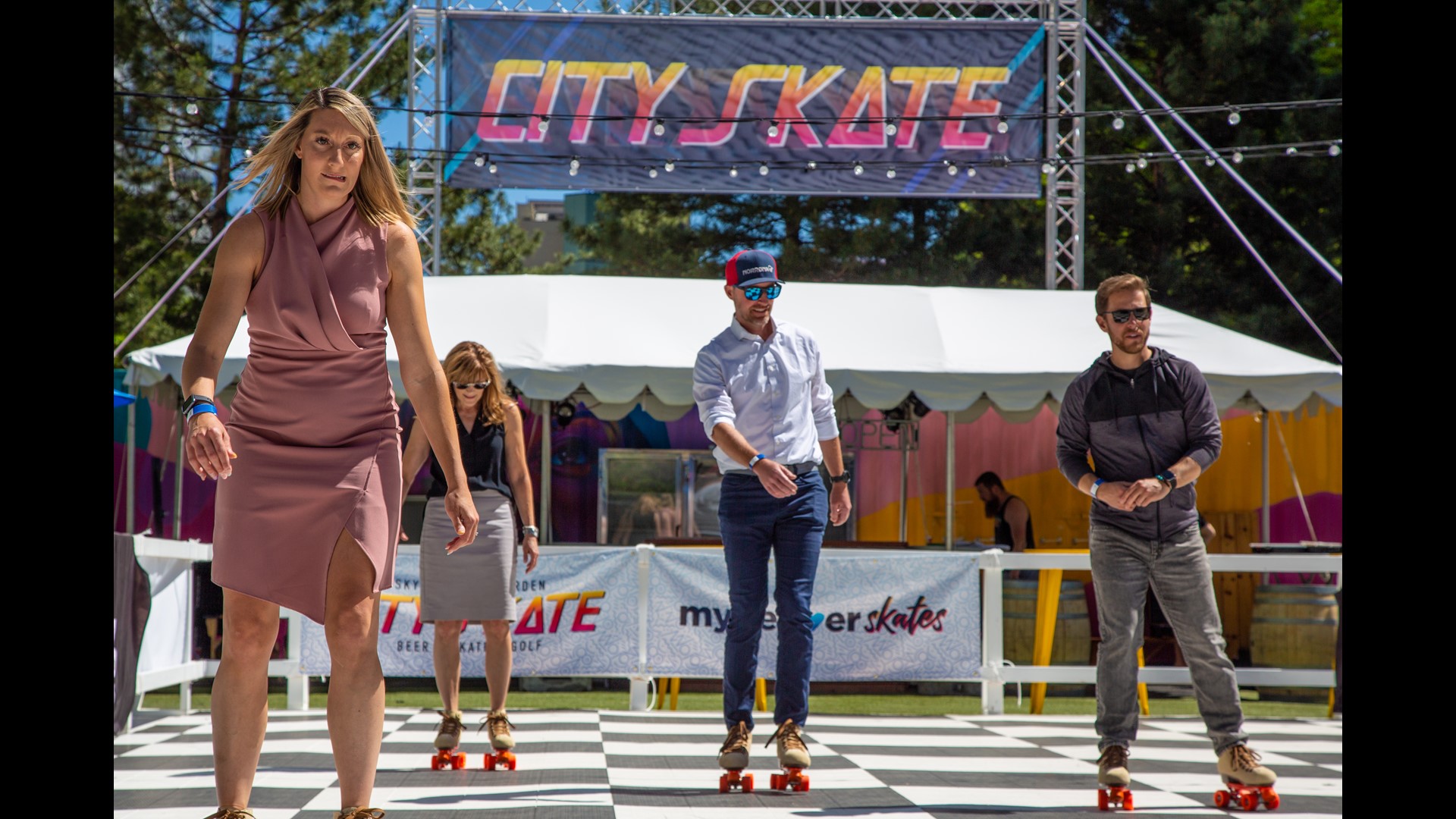 New pickleball, volleyball courts open in downtown Denver park