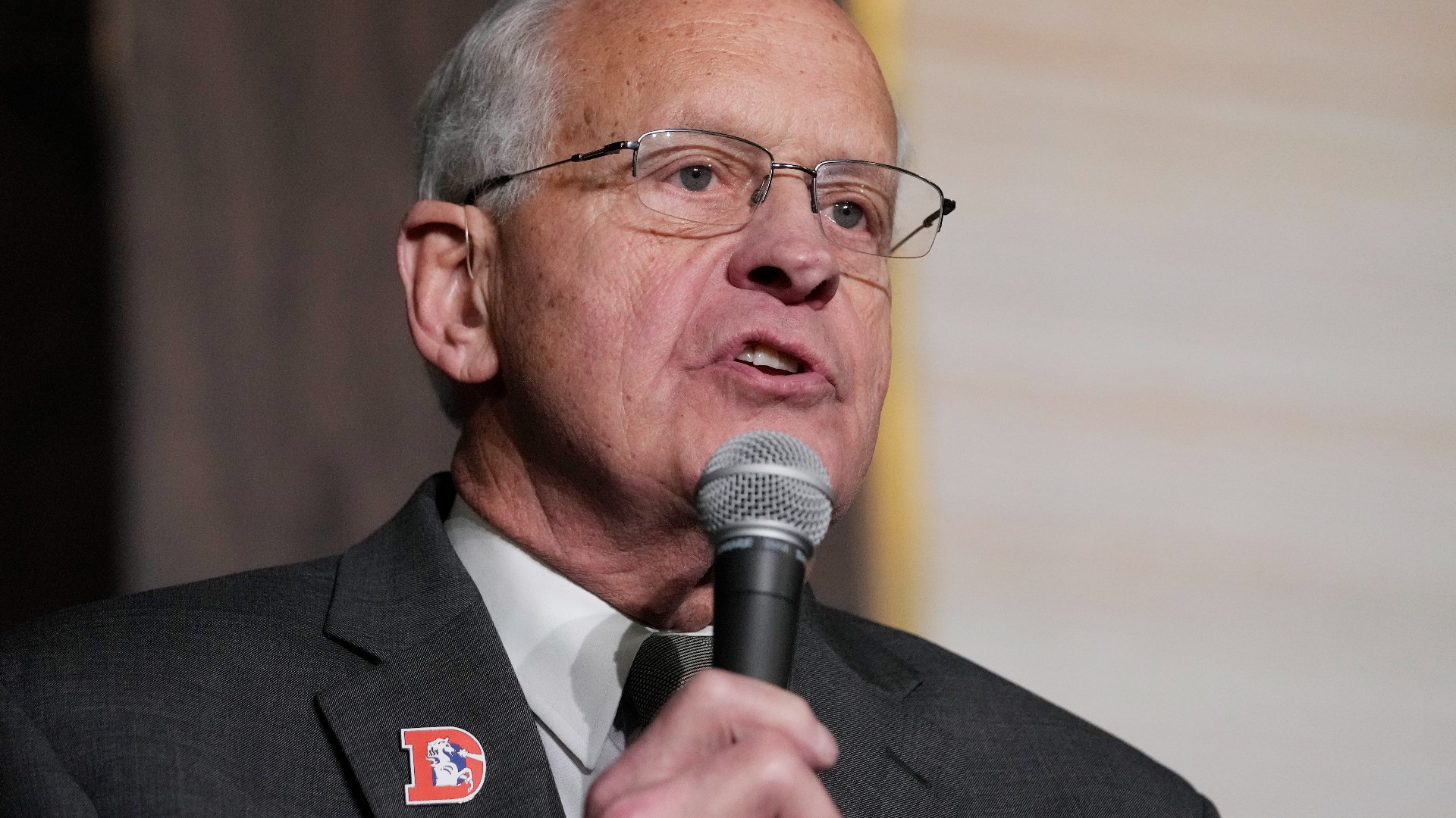 With Gradishar's induction, Orange Crush finally enters Canton | 9news.com