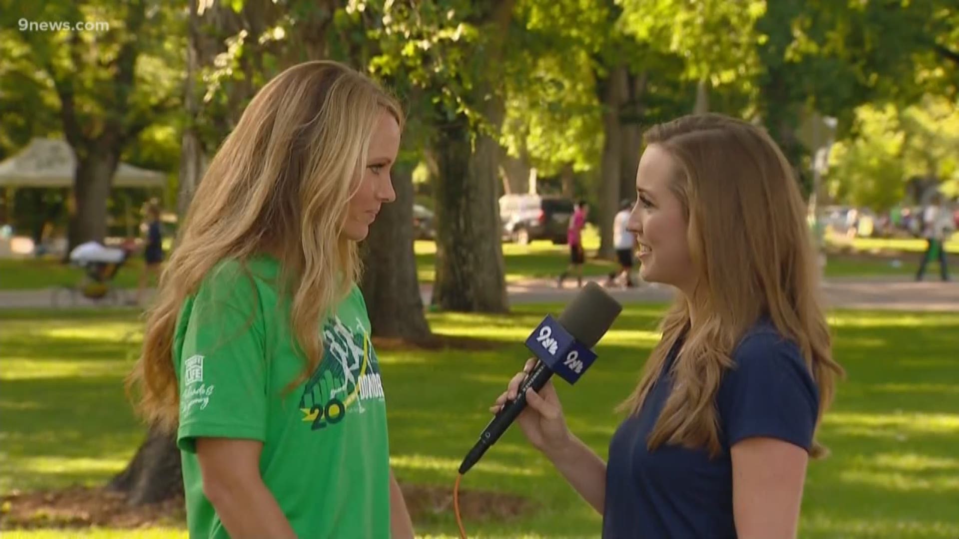 Kylie Bearse catches up with Columbine survivor and tissue recipient Kacey Johnson at this year's Donor Dash.