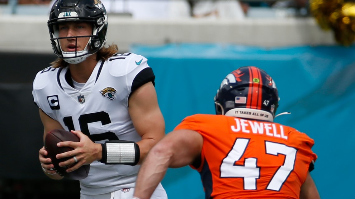 Denver Broncos linebacker Josey Jewell (47) celebrates an