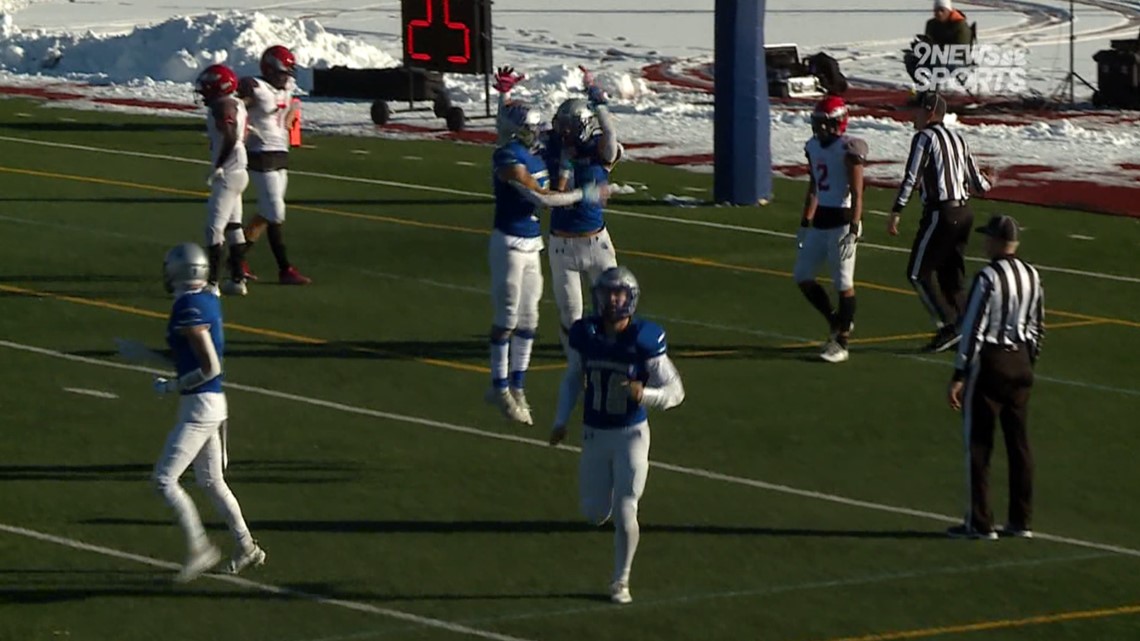 Broomfield rolls past Heritage into 4A football semifinals