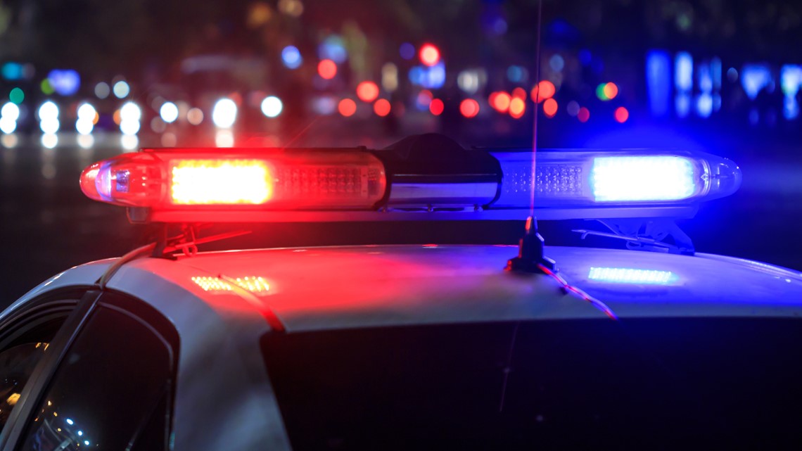 Petugas polisi Denver dipukul saat menyelidiki kecelakaan di I-70