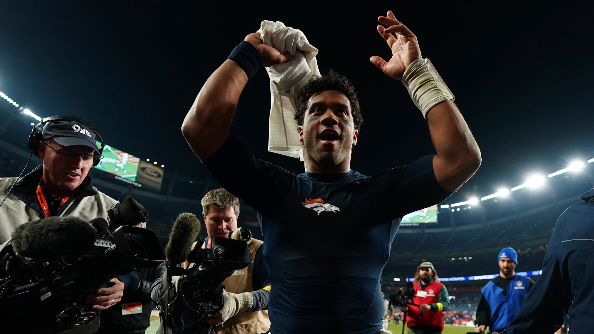 Denver Broncos vs. Los Angeles Chargers NFL game story | 9news.com
