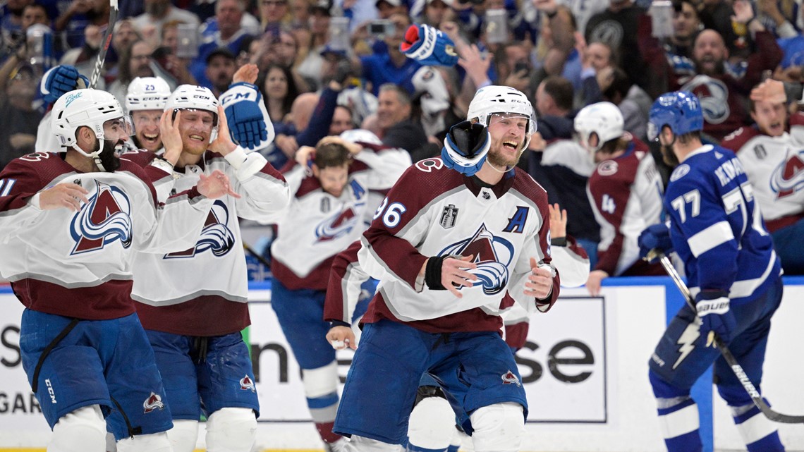 The Avalanche's Stanley Cup rings: Symbols, colors and many diamonds - The  Athletic