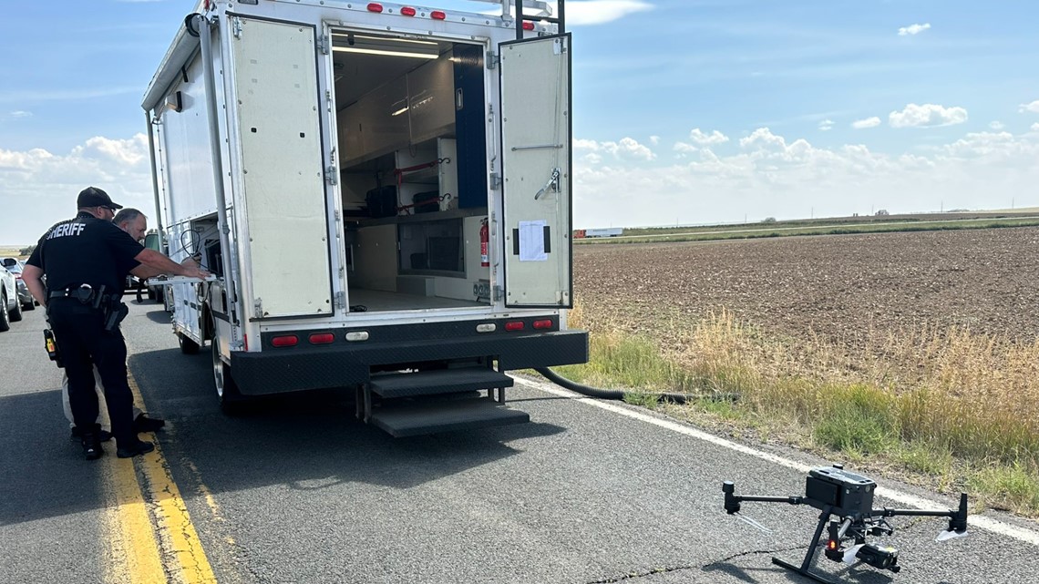 Coroner identifies woman found dead along Arapahoe County road | 9news.com