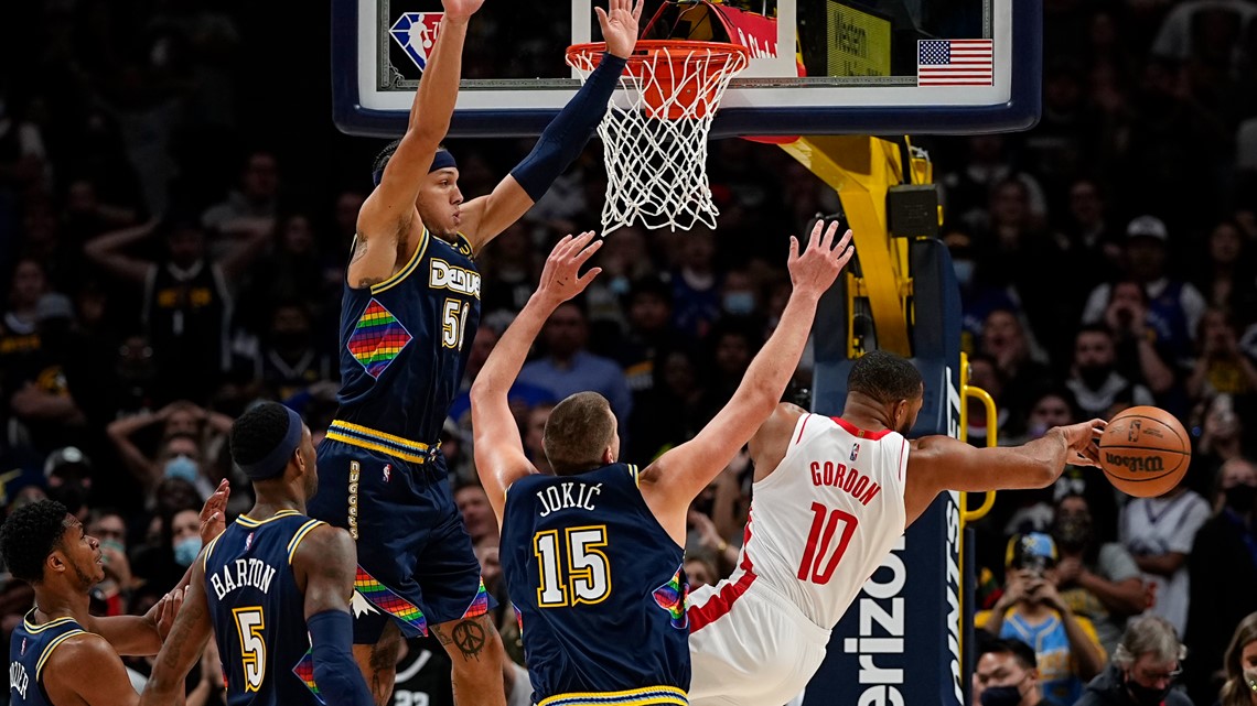 Jokic's block preserves Nuggets' 95-94 win over Rockets