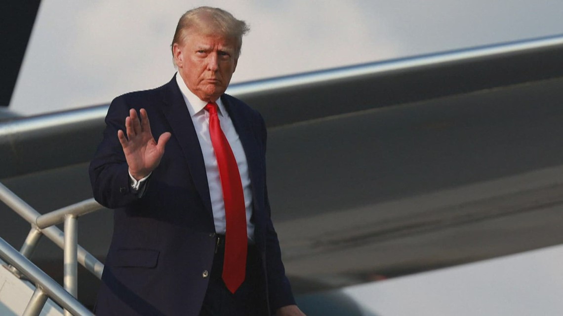 Lawsuit argues Constitution bars Trump from running for president - Vimarsana News
