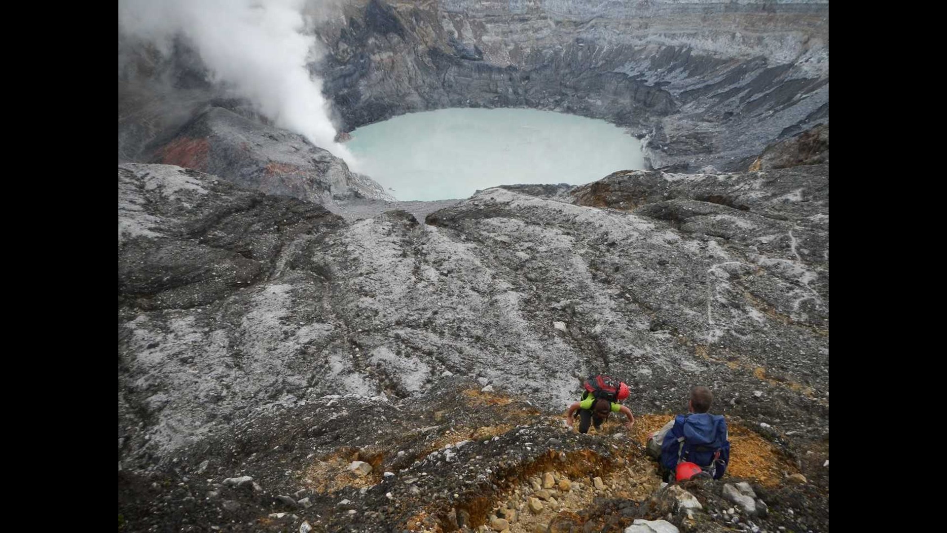 Colorado scientists brave active volcano for research