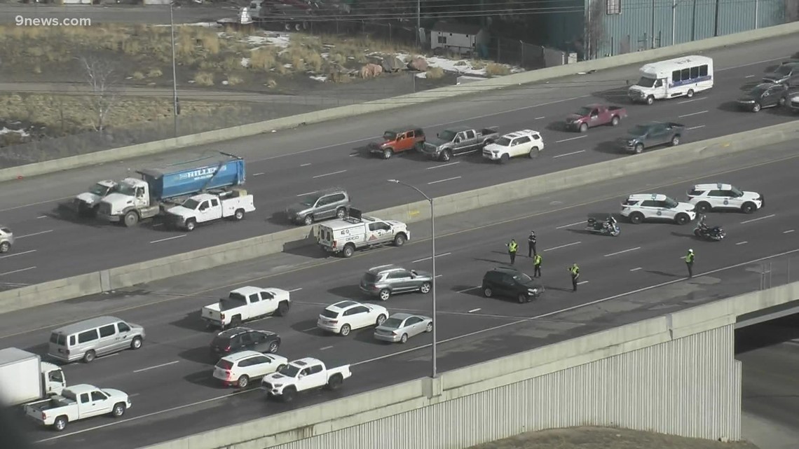 Crash closes southbound Interstate 25 in downtown Denver Thursday ...