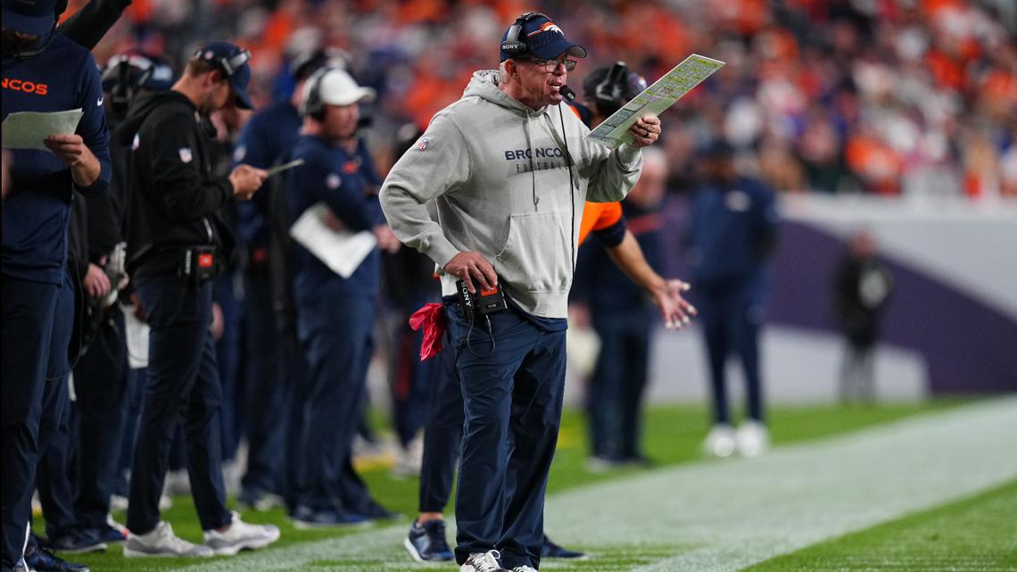 Payton Calls Eagles' Tush Push Safest Play
