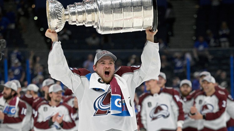 Avs re-sign Lehkonen, who scored Stanley Cup-clinching goal, to 5-year deal