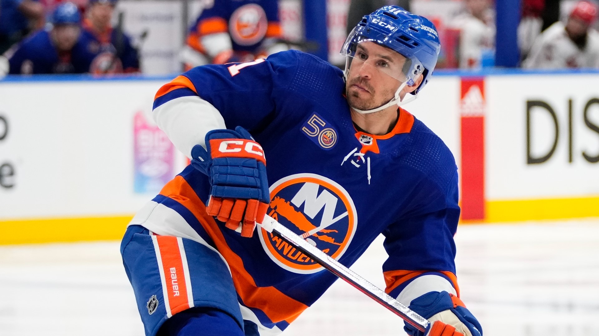 Avalanche sign Zach Parise 9news com