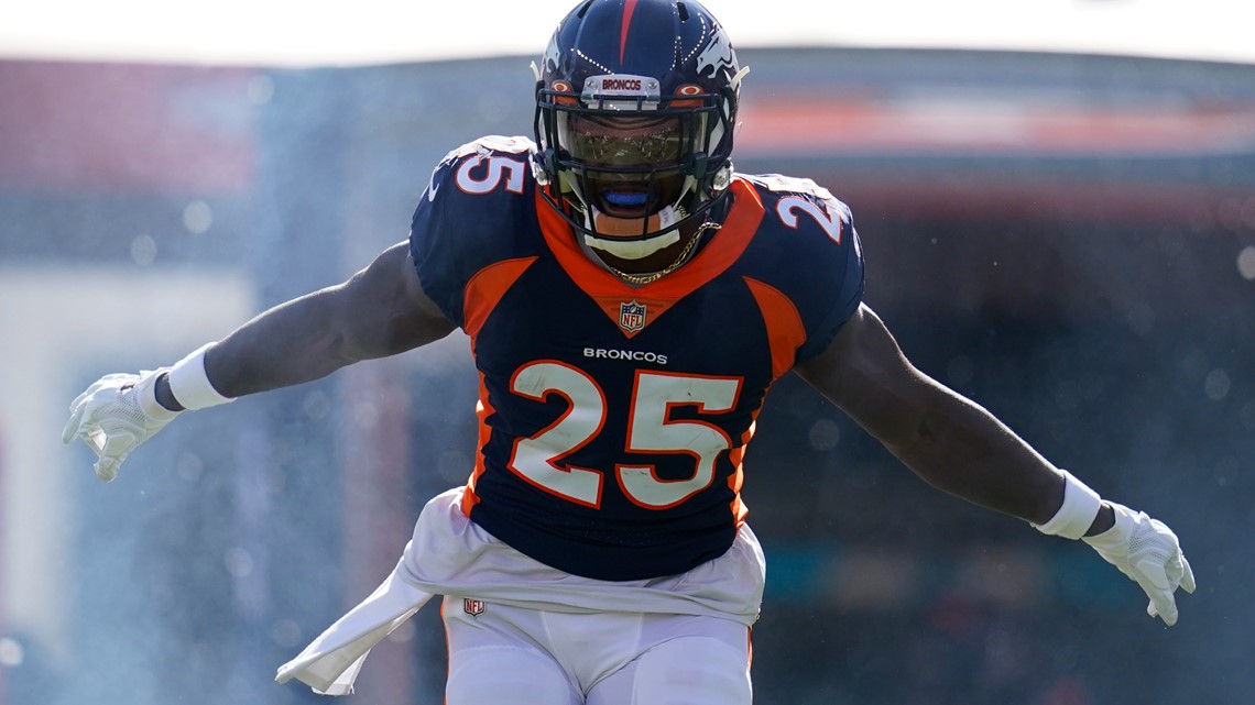 Melvin Gordon III has renewed image, spirit in Broncos' backfield – The  Durango Herald