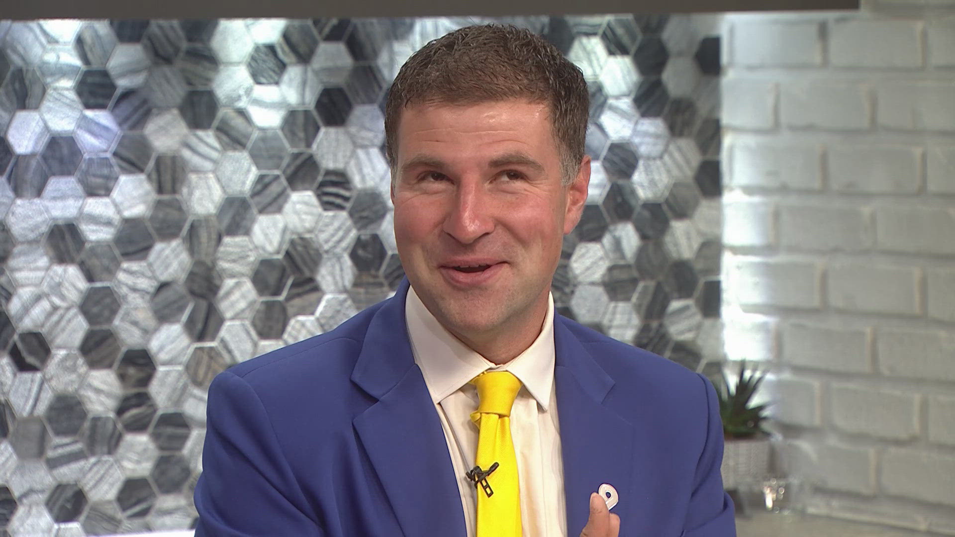 Chris Bianchi joined Alex Lewis and Sam Schacher for the first time on 9NEWS at 3 p.m. and we get to know him a little bit more.