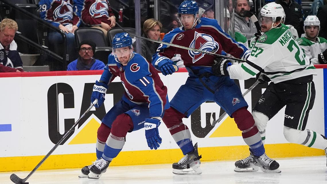 Avalanche Dominates Stars 4-0, Ties Series 2-2