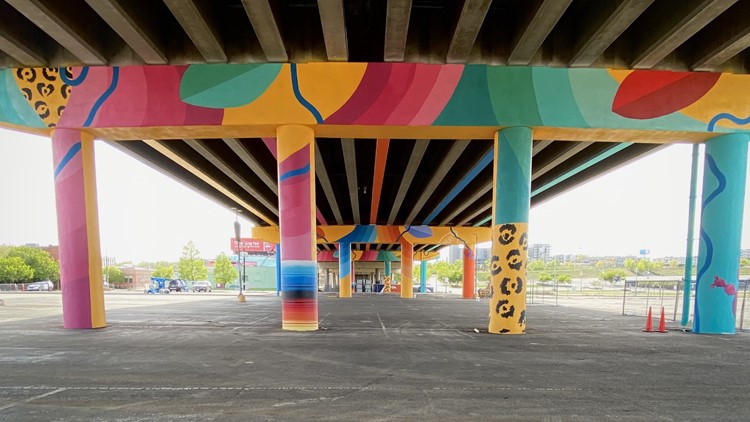 Artista latino embellece el vecindario Sun Valley con murales artísticos