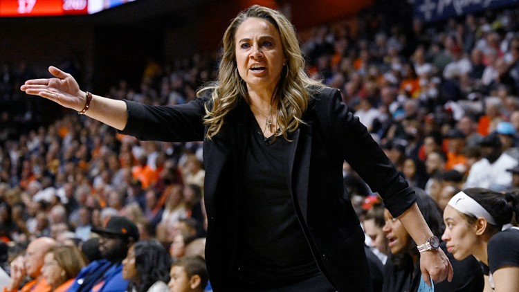 WNBA Coach Becky Hammon Denies Bullying Player Over Pregnancy | 9news.com