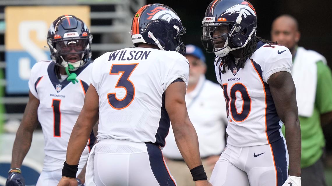 Seahawks' Geno Smith shines in win over Russell Wilson-led Broncos