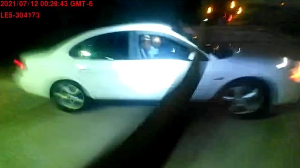 Aurora officer won't be charged for shooting at suspect car | 9news.com
