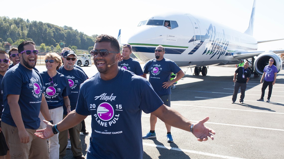 Alaska Airlines] New special livery on Boeing 737 for Chief Football  Officer, Seahawks Russell Wilson. : r/nfl