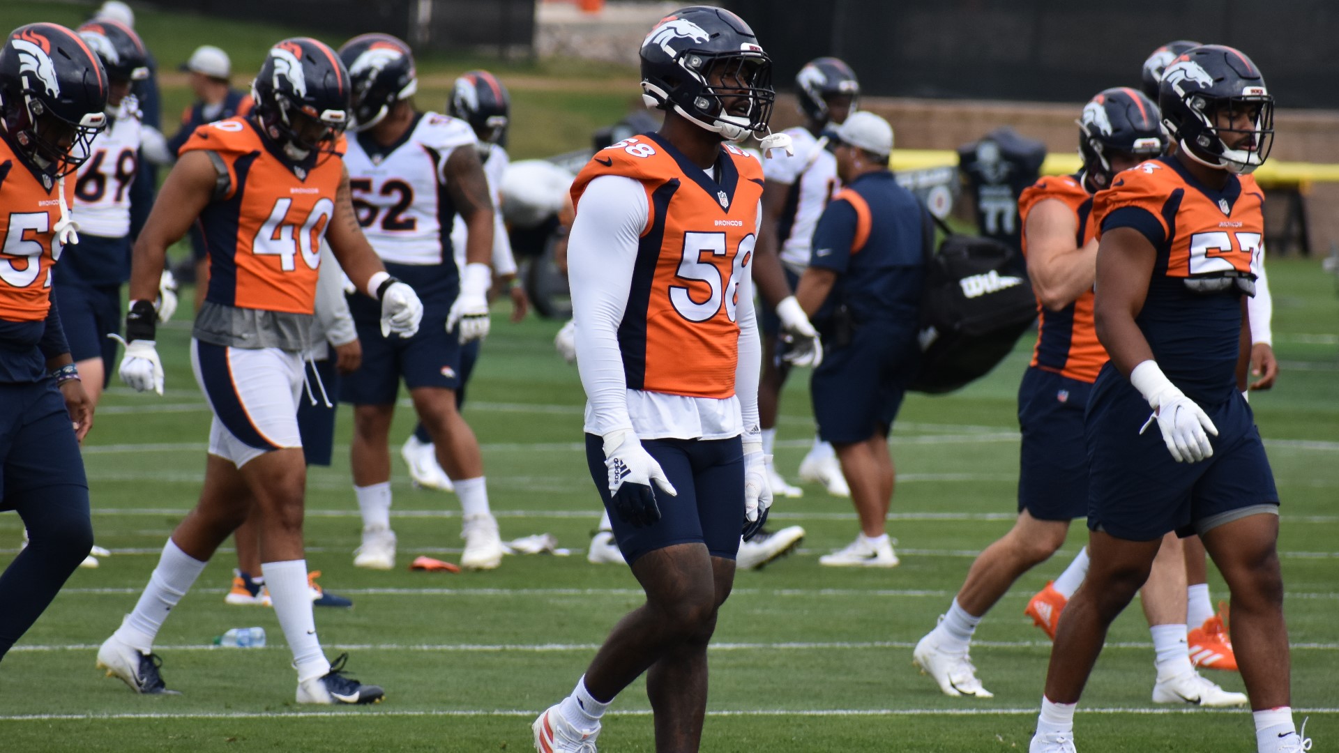 Denver Broncos trade Von Miller to LA Rams | 9news.com