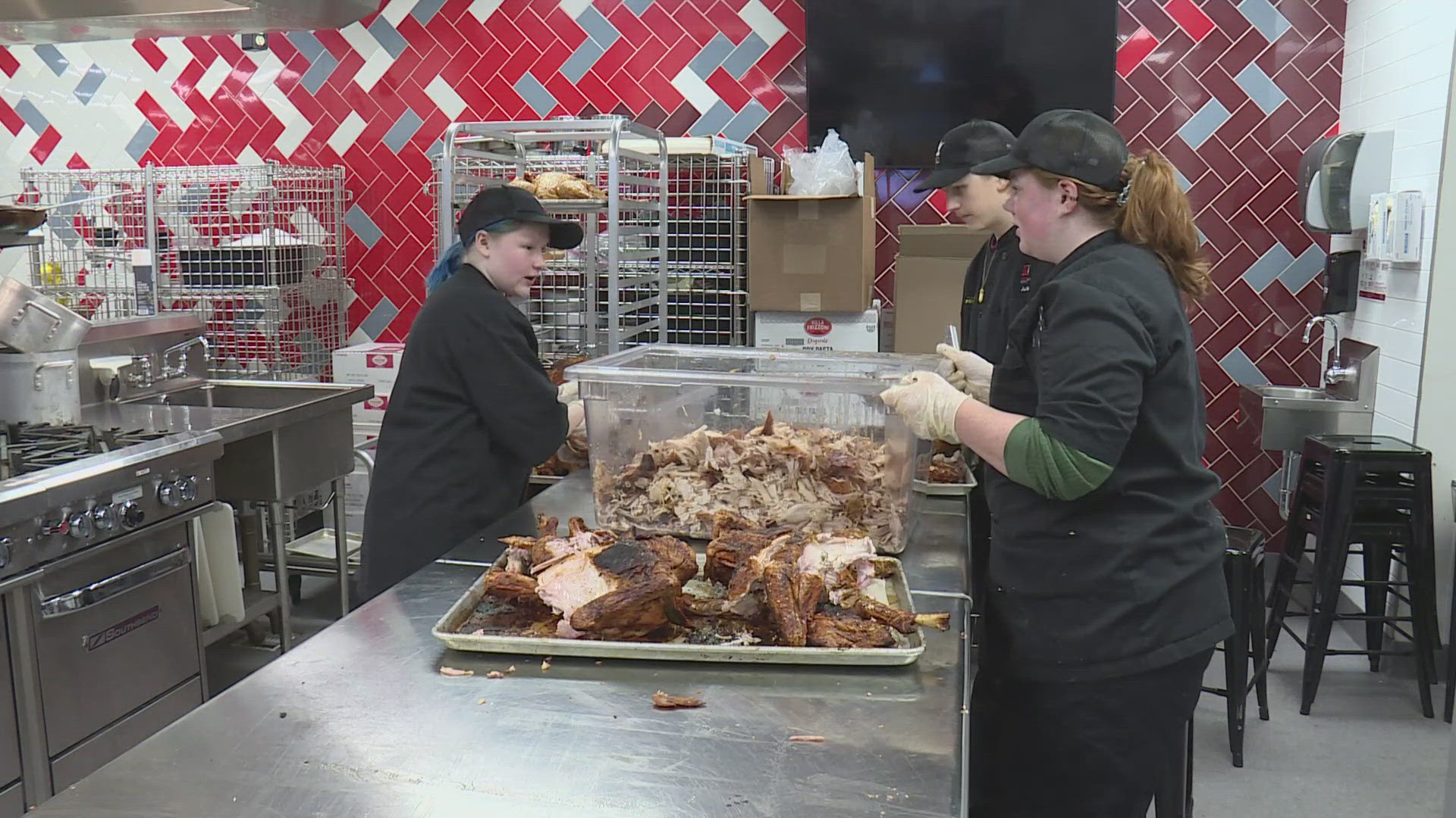 A Colorado chef has made it his mission to help bring the homeless and the hungry a Thanksgiving dinner. This year, he has help from culinary students.