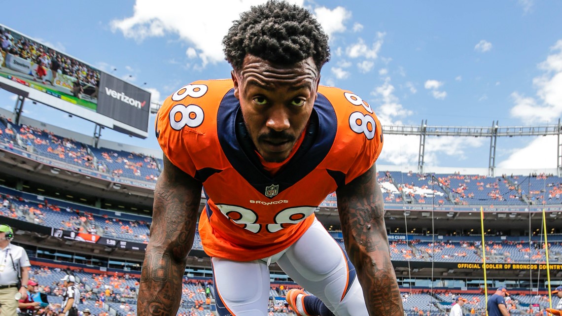 Emmanuel Sanders honors Demaryius Thomas at Boys & Girls Club