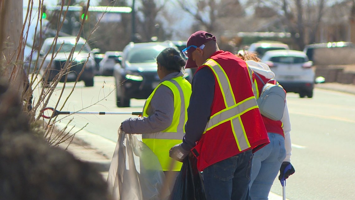 Denver moms create donation-based work program to help migrants | 9news.com