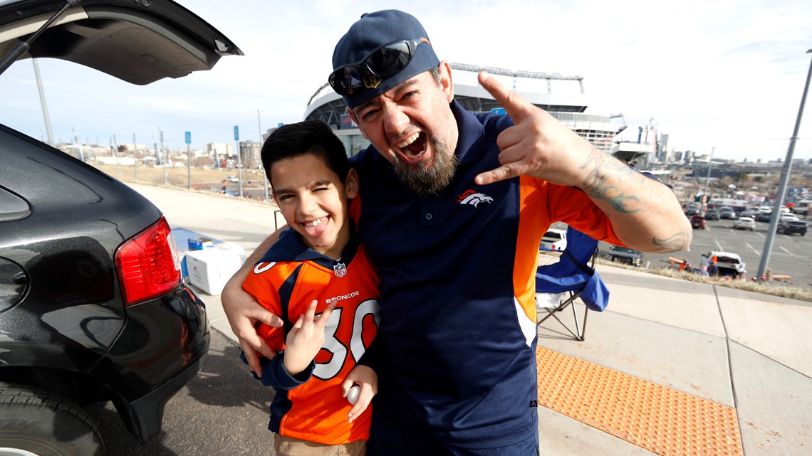 Broncos rally behind Drew Lock to beat Lions, 27-17