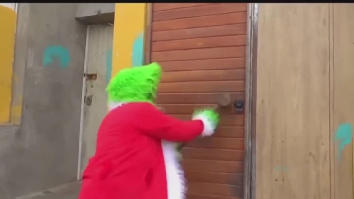 Drug dealers in Peru arrested by Grinch | 9news.com