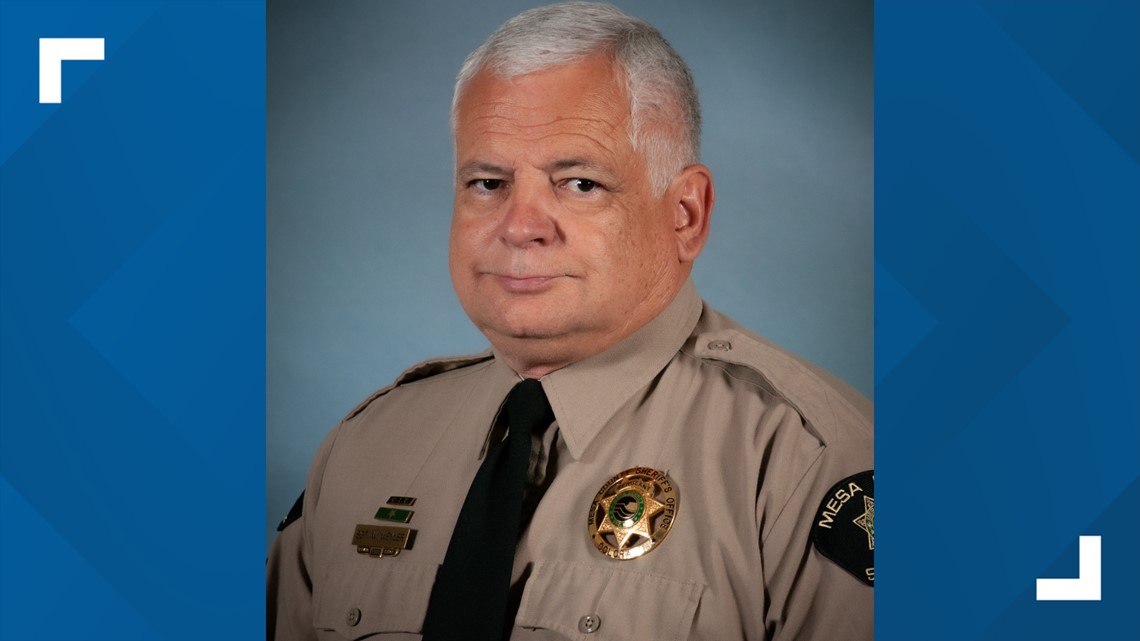 Sheriff Mesa County Sersan.  Wayne Weyler meninggal karena COVID