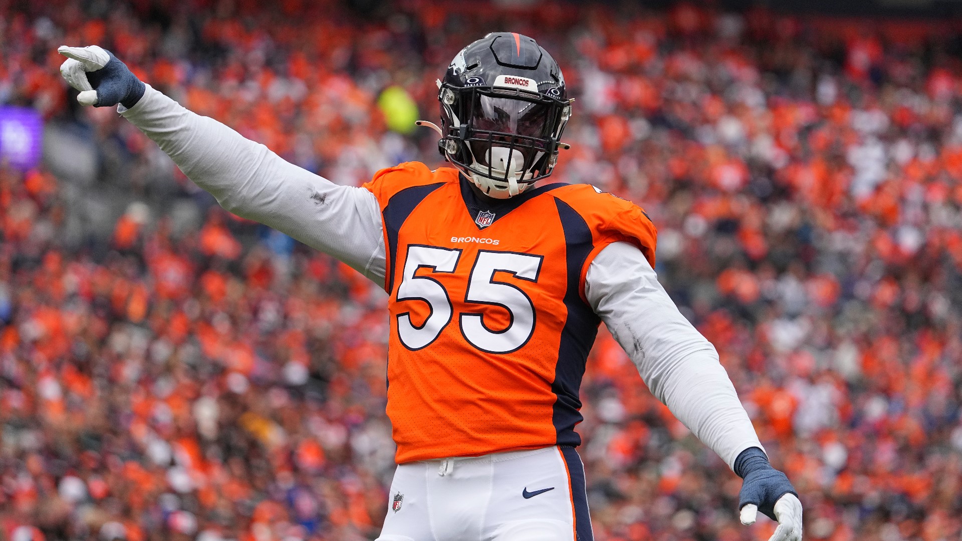 broncos-prepare-to-trade-former-chiefs-linebacker-frank-clark-9news