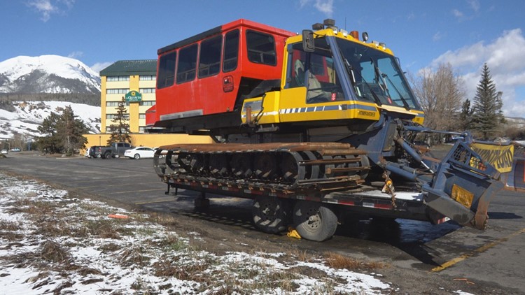 Who left a full-sized snowcat sitting in a Silverthorne parking lot?