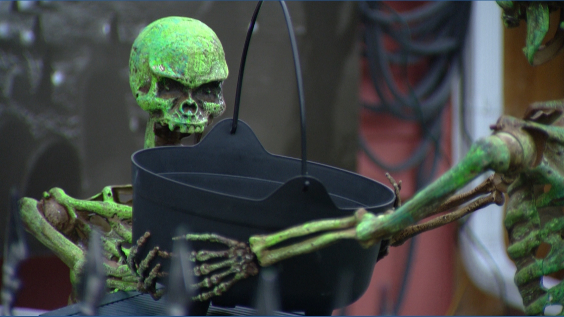 Aurora man transforms home into Halloween spectacle for 15th year