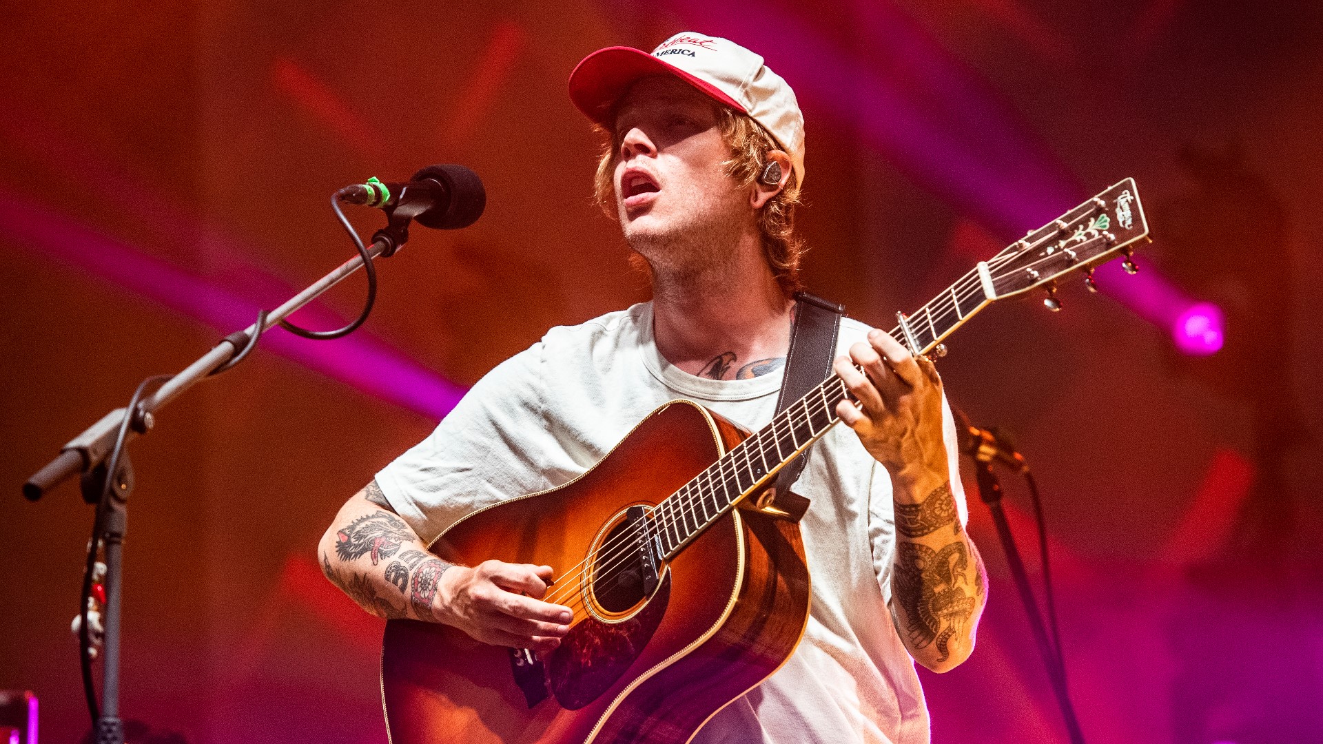 Billy Strings Red Rocks Billy Strings announces Red Rocks concerts on 2023 world tour | 9news.com