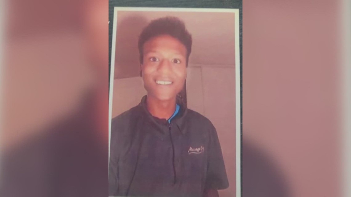 Death Of Elijah Mcclain 3rd Aurora Officer On Trial 9news Death Of Elijah Mcclain 3rd Aurora Officer On Trial 9news