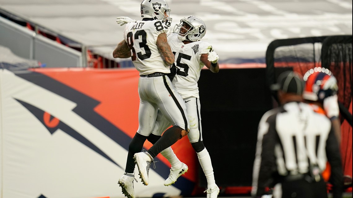 Oakland Raiders wide receiver Jordy Nelson (82) runs against the Denver  Broncos during the first half of an NFL football game, Sunday, Sept. 16,  2018, in Denver. (AP Photo/Jack Dempsey Stock Photo - Alamy