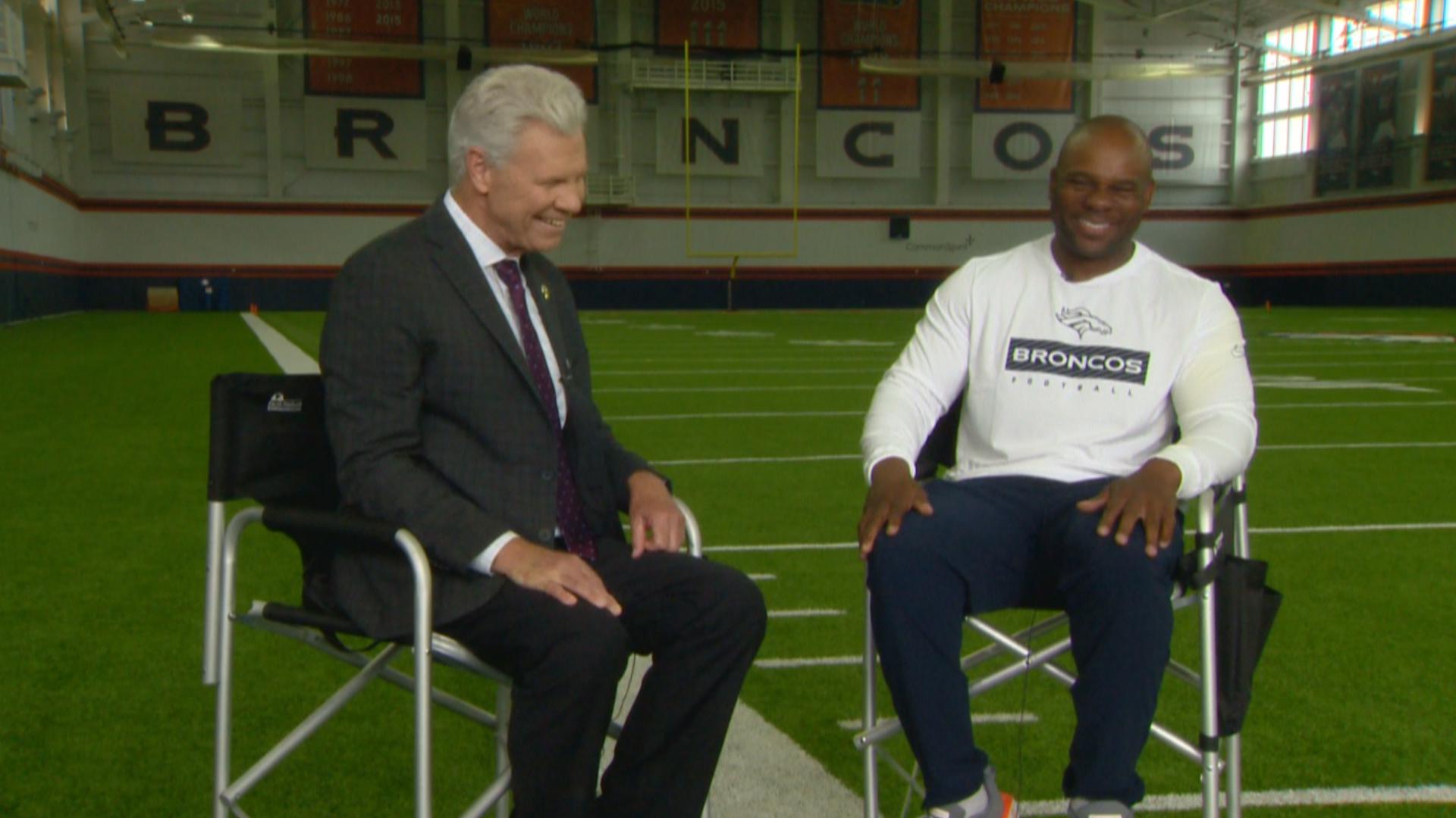 Mike Klis sits down with the Denver Broncos' running backs coach at 2024 training camp.