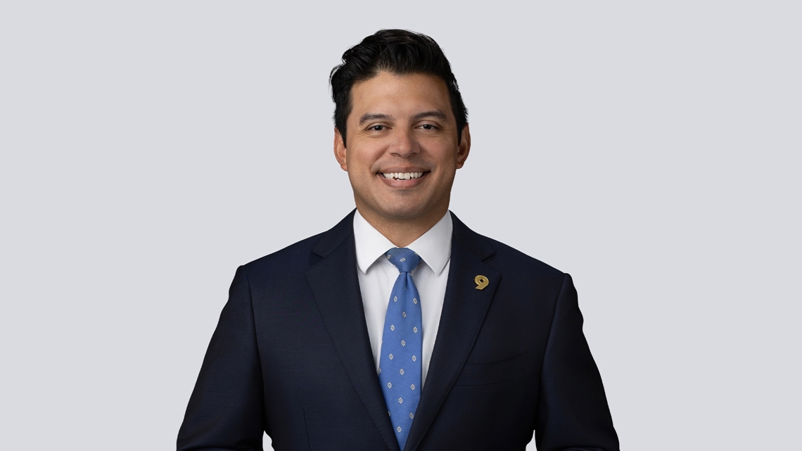 Chris Tavarez: Meet the 9NEWS Sports Team | 9news.com